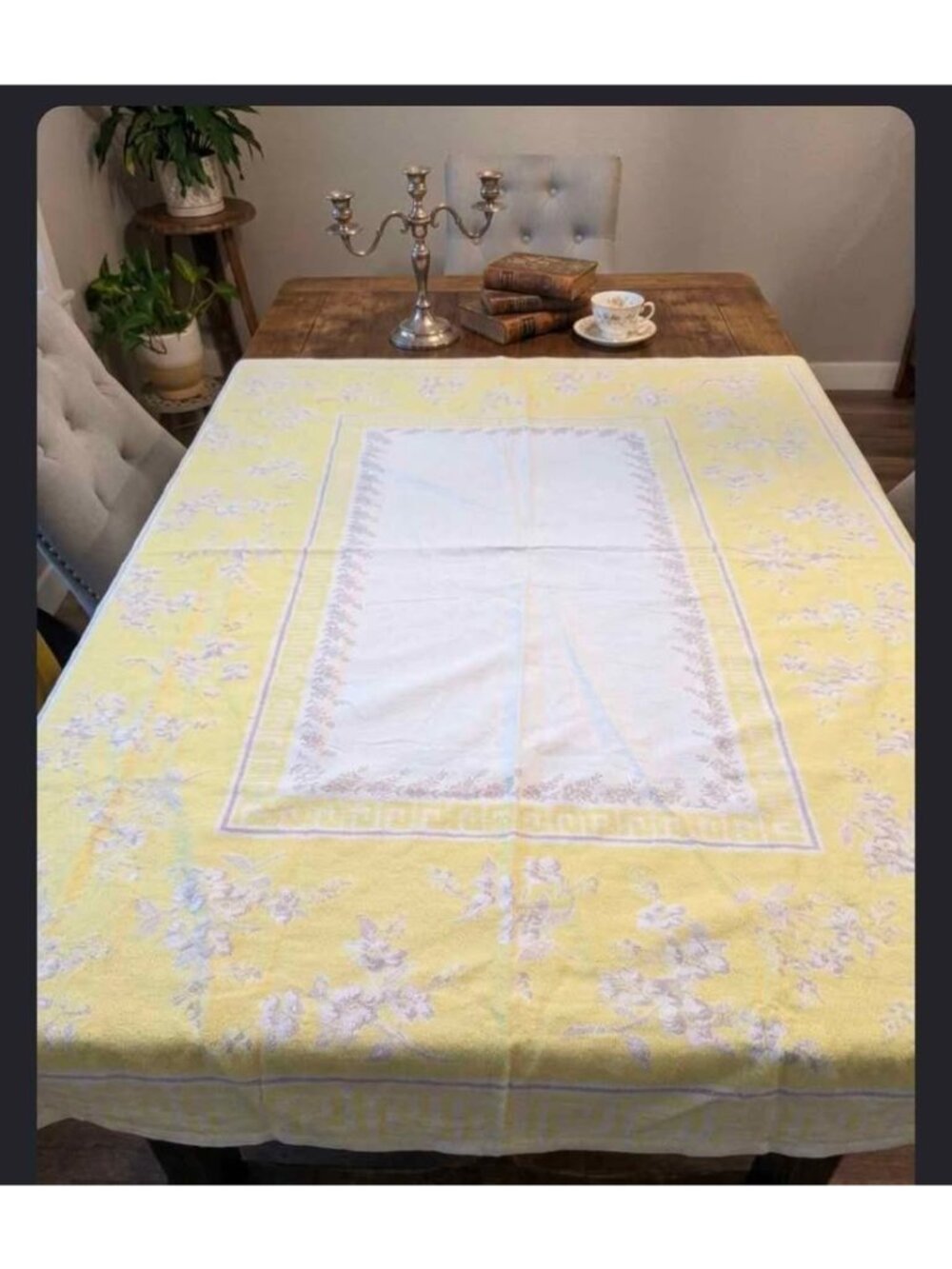 Vintage tablecloth approximately 50"x70"